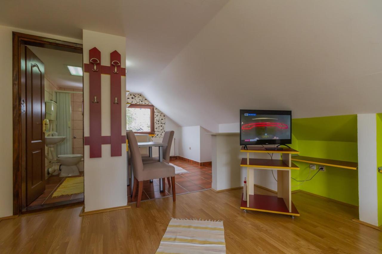 Apartmani Nika Ζλάτιμπορ Εξωτερικό φωτογραφία